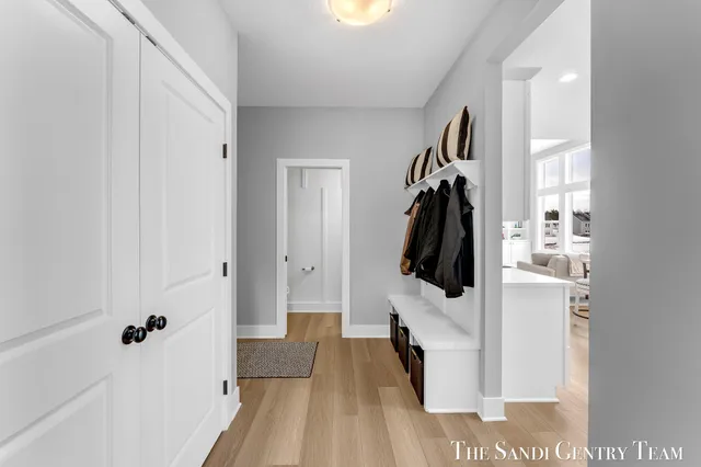 $664,900 | 14968 Fillmore Street, West Olive, MI 49460