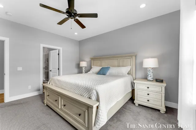 $664,900 | 14968 Fillmore Street, West Olive, MI 49460