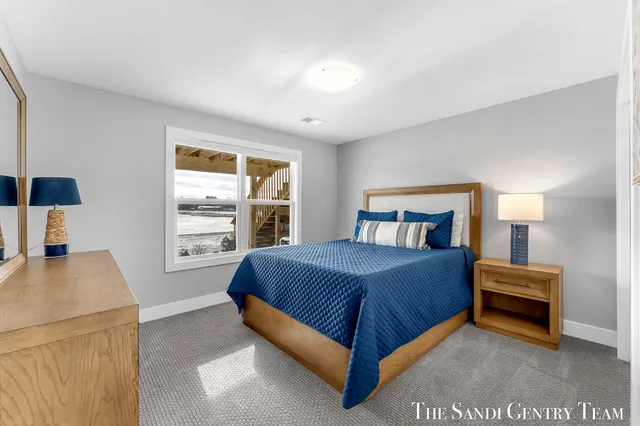 $664,900 | 14968 Fillmore Street, West Olive, MI 49460