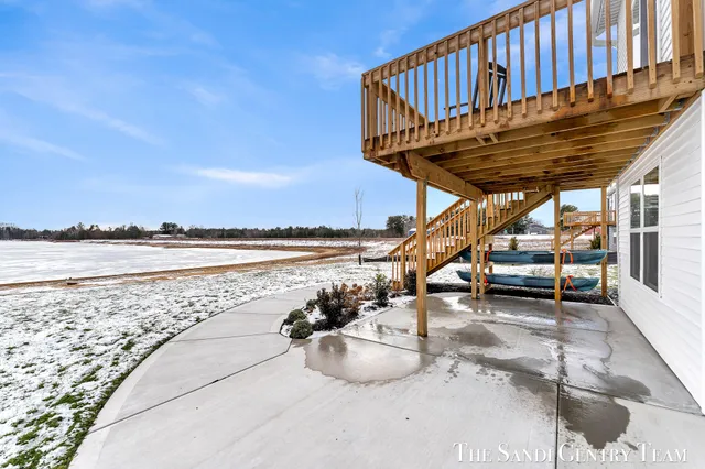 $664,900 | 14968 Fillmore Street, West Olive, MI 49460