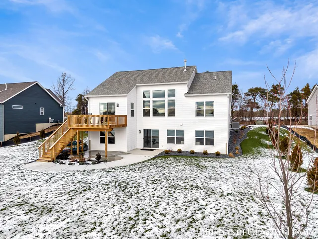 $664,900 | 14968 Fillmore Street, West Olive, MI 49460