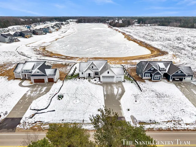 $664,900 | 14968 Fillmore Street, West Olive, MI 49460