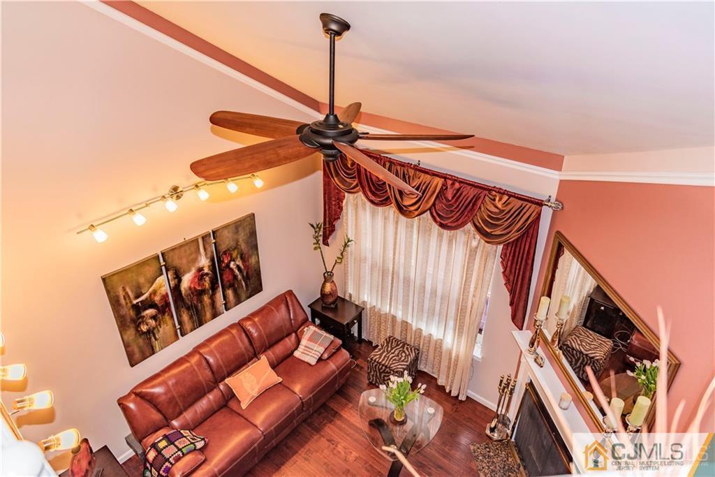 73 Renaissance Lane New Brunswick, NJ 08901 - Photo 6 of 25 Gallery Image 6