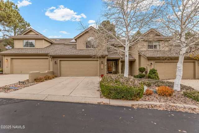 front view of house with a yard