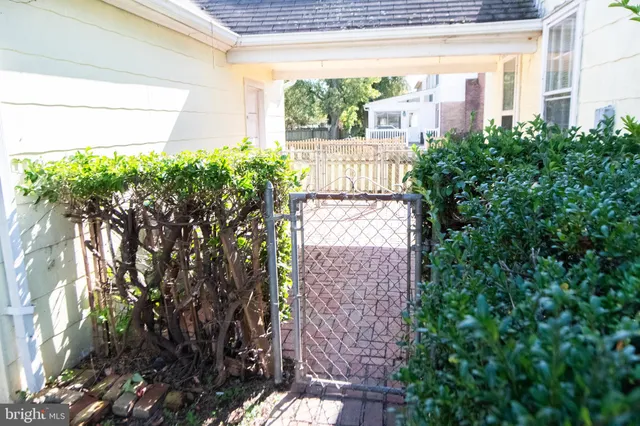 $1,900 | 626 Virginia Avenue, Fredericksburg, VA 22401