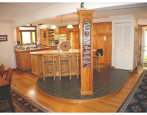 8 Ridgewood Road Webster, MA 01570 - Photo 6 of 18 Gallery Image 6