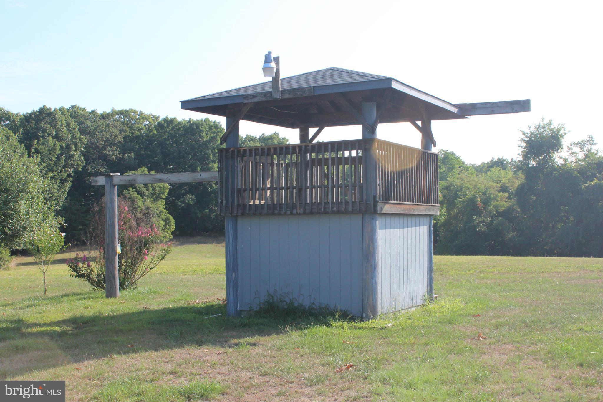 140 Collinsville Road Cross Junction, VA 22625 - Photo 3 of 8 Exterior (Rear)