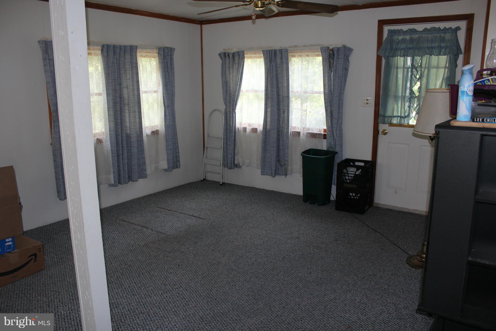 140 Collinsville Road Cross Junction, VA 22625 - Photo 7 of 8 Family Room
