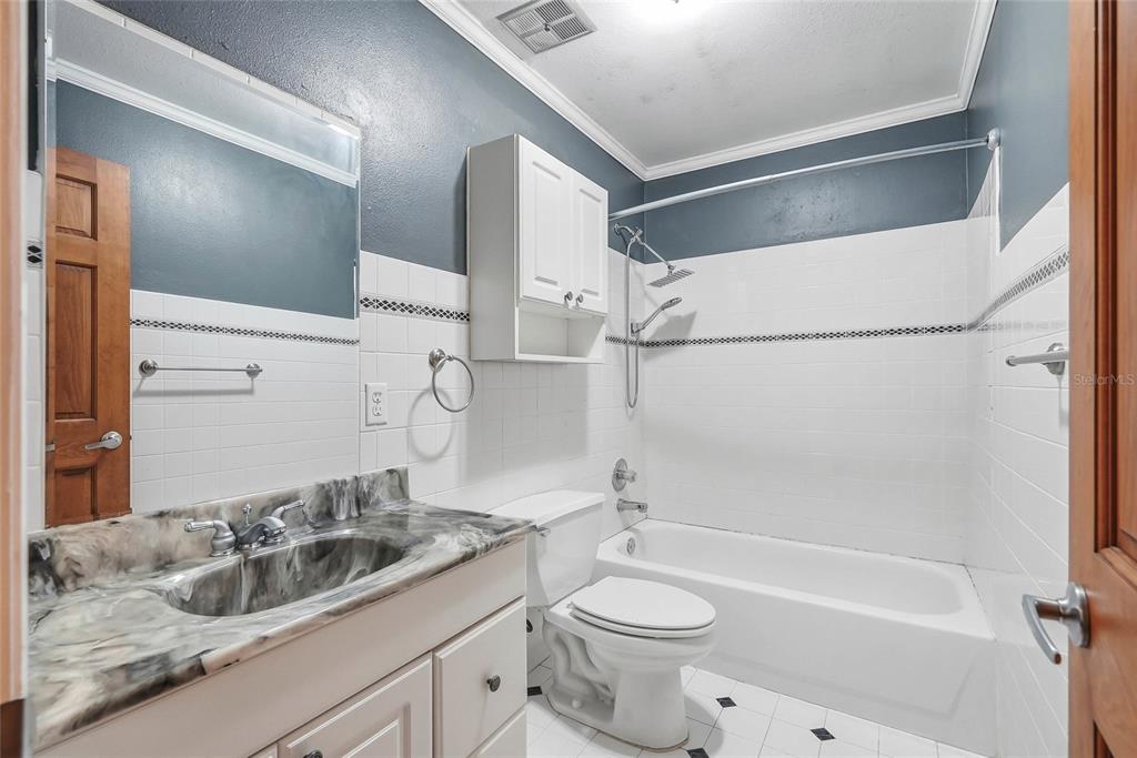 8731 Lithia Pinecrest Road Lithia, FL 33547 - Photo 37 of 50 Gallery Image 37
