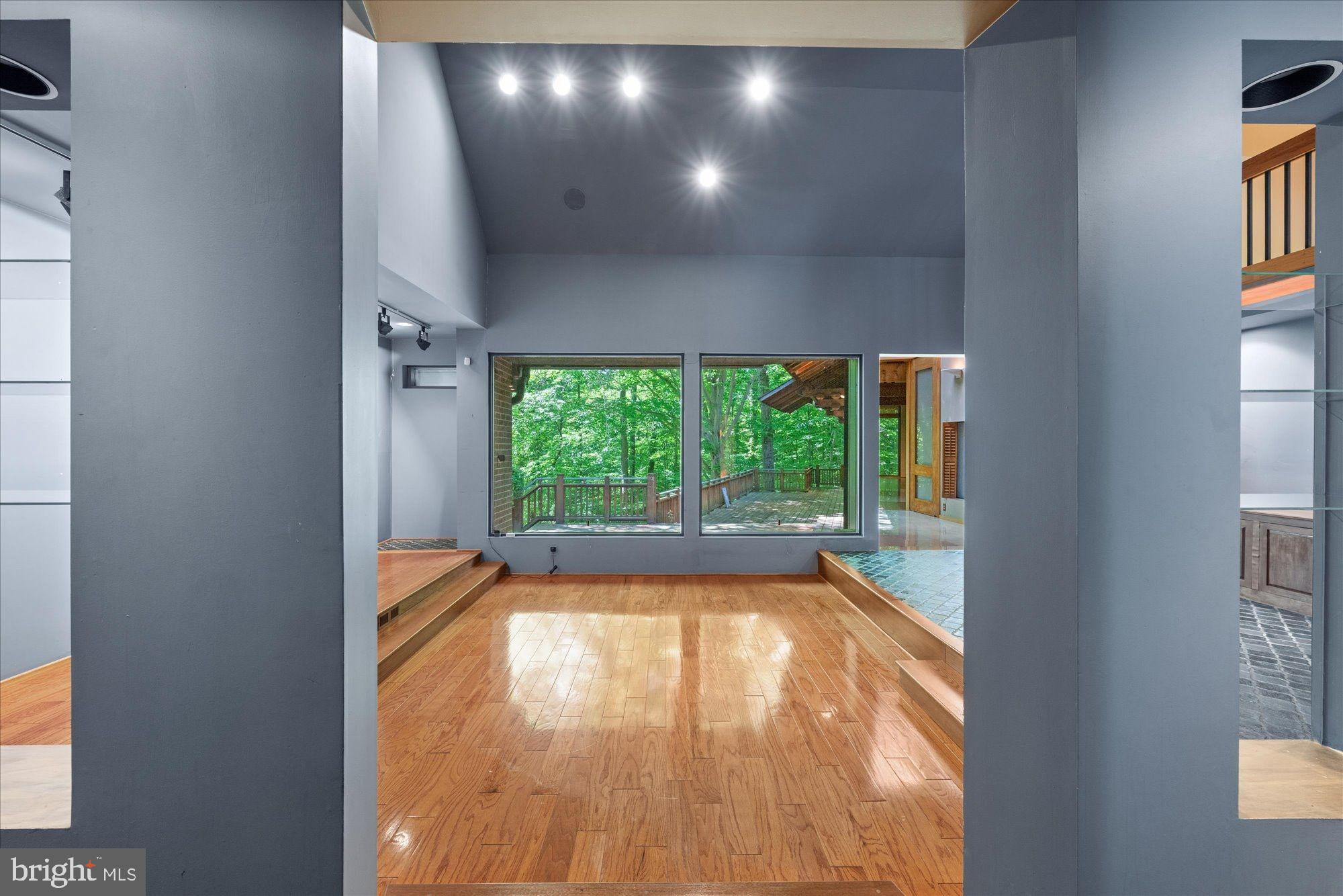 7575 Potomac Fall Road McLean, VA 22102 - Photo 9 of 61