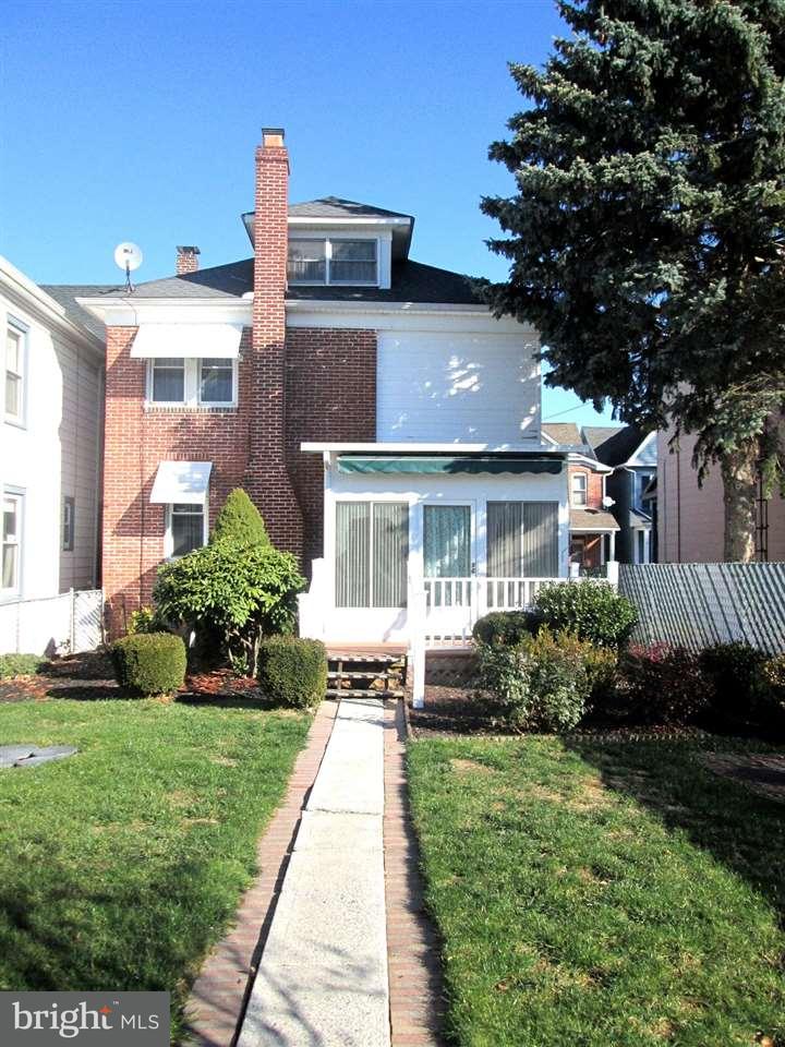 221 Ruth Avenue Hanover, PA 17331 - Photo 2 of 14 Gallery Image 2
