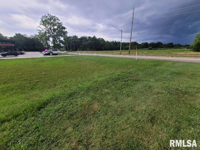 $149,000 | 3128 Veterans Memorial Drive, Mount Vernon, IL 62864