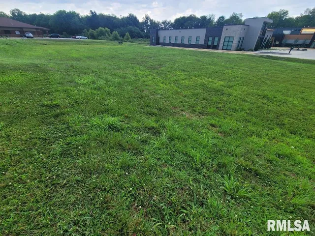 $149,000 | 3128 Veterans Memorial Drive, Mount Vernon, IL 62864