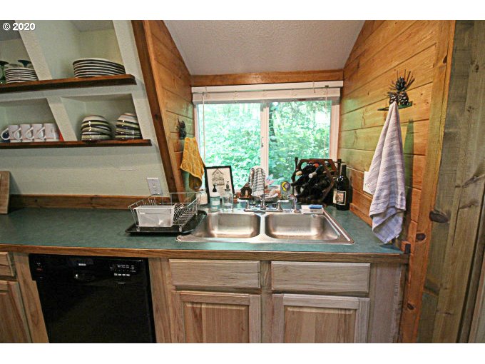 10207 Ridgeview Terrace Birkenfeld, OR 97016 - Photo 13 of 32 Gallery Image 13