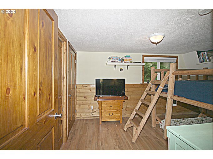 10207 Ridgeview Terrace Birkenfeld, OR 97016 - Photo 17 of 32 Gallery Image 17
