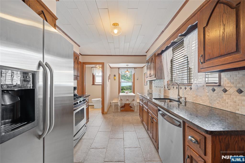 169 Oak Ridge Avenue Nutley, NJ 07110 - Photo 16 of 41