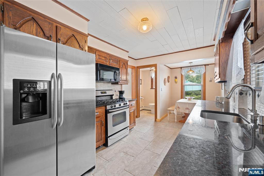 169 Oak Ridge Avenue Nutley, NJ 07110 - Photo 17 of 41