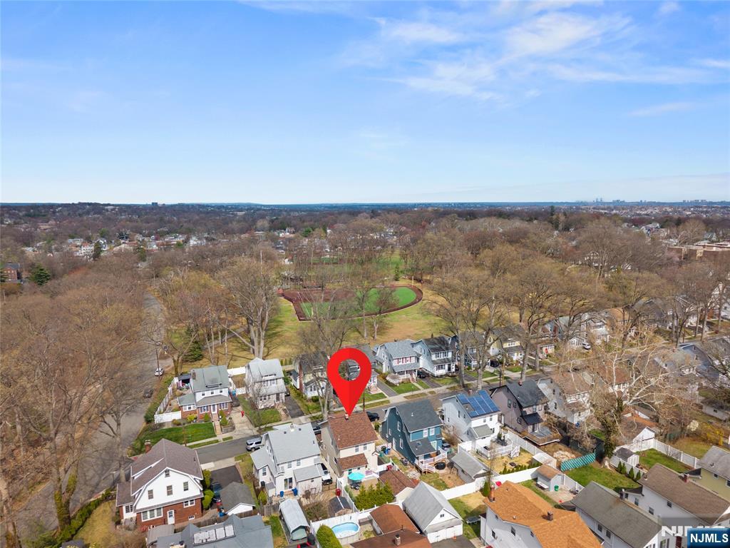 169 Oak Ridge Avenue Nutley, NJ 07110 - Photo 6 of 41