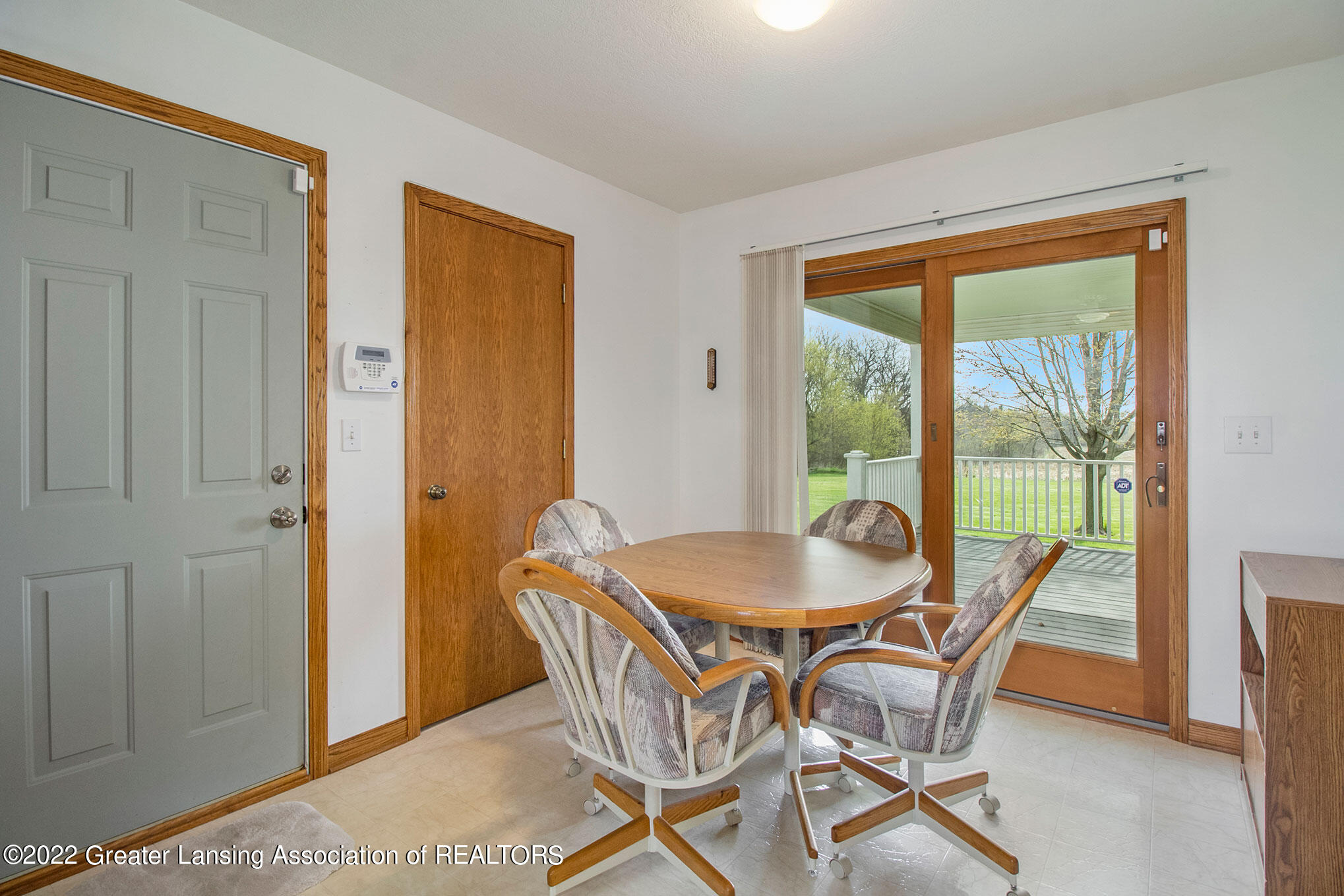 7320 Oneida Road Charlotte, MI 48813 - Photo 9 of 27 IMG_4223