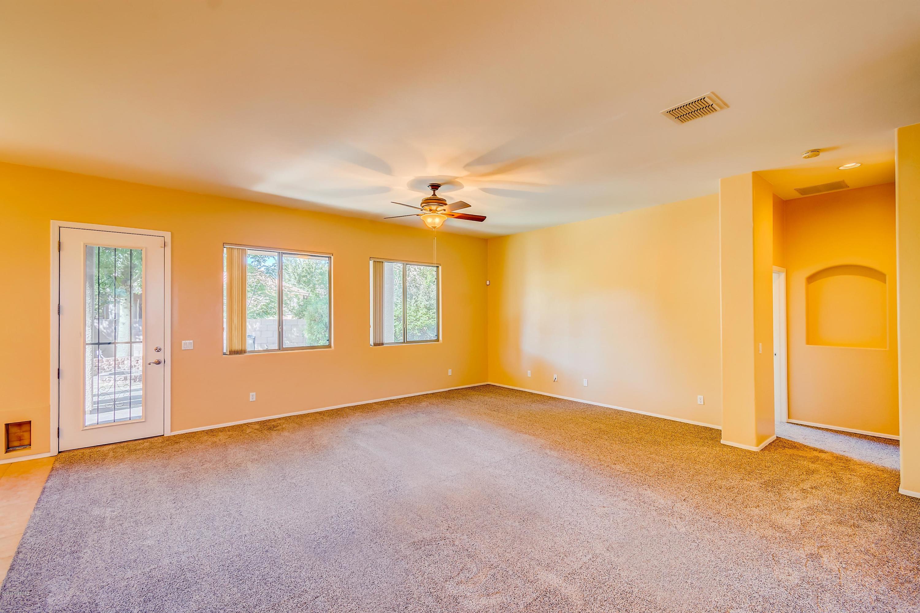 7995 North Rondure Loop Tucson, AZ 85743 - Photo 7 of 29