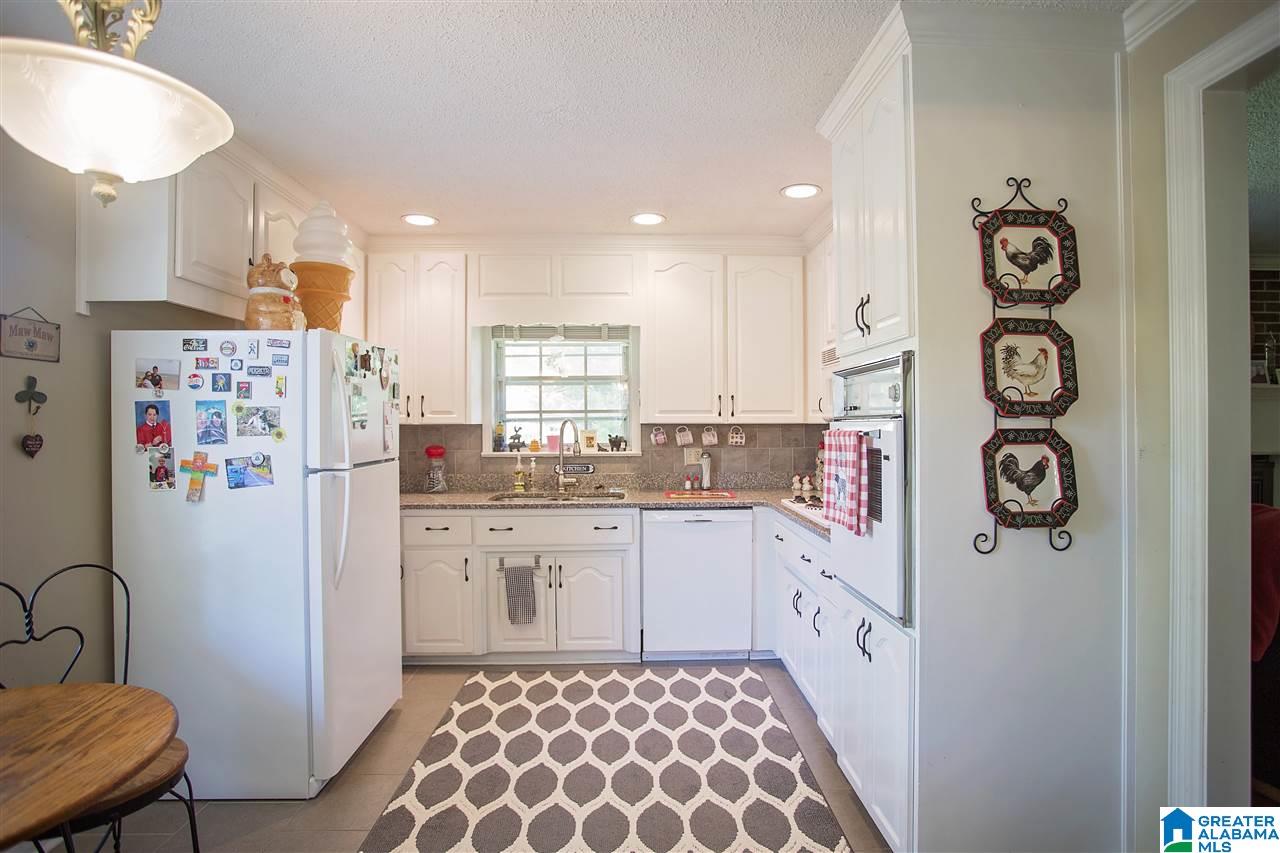 216 Beech Road Gardendale, AL 35071 - Photo 3 of 24