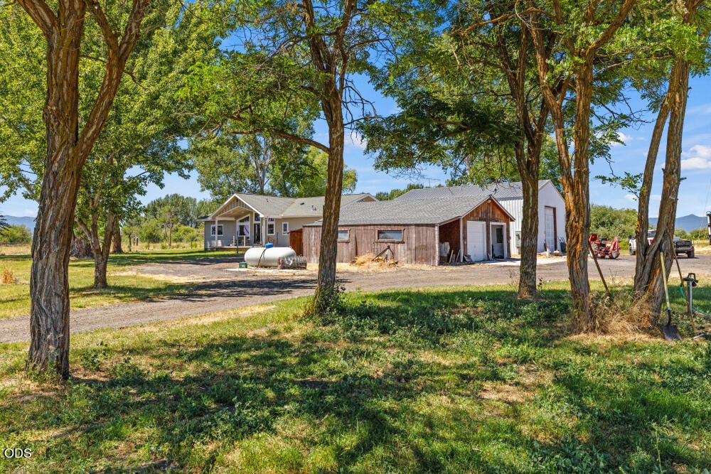 31150 Modoc Point Road Chiloquin, OR 97624 - Photo 21 of 85 Gallery Image 21