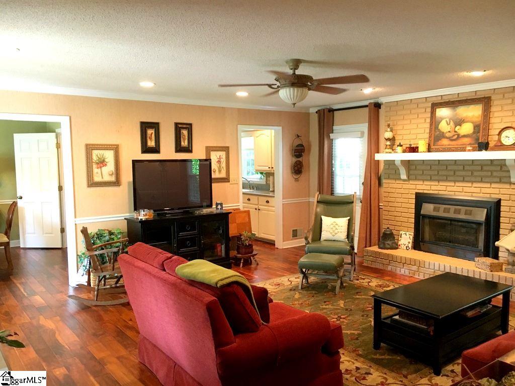 205 Lenderman Drive Inman, SC 29349 - Photo 8 of 25 Gallery Image 8