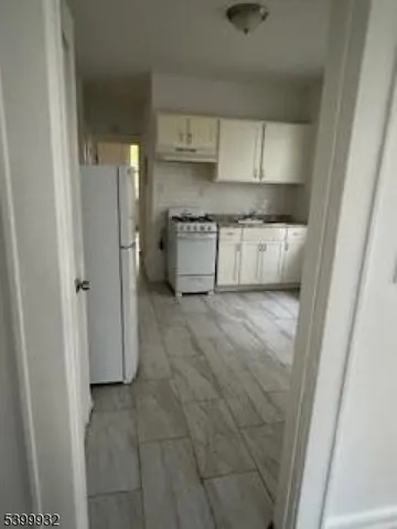 $1,900 | 231 Alexander Street, Unit 1R, Newark, NJ 07106