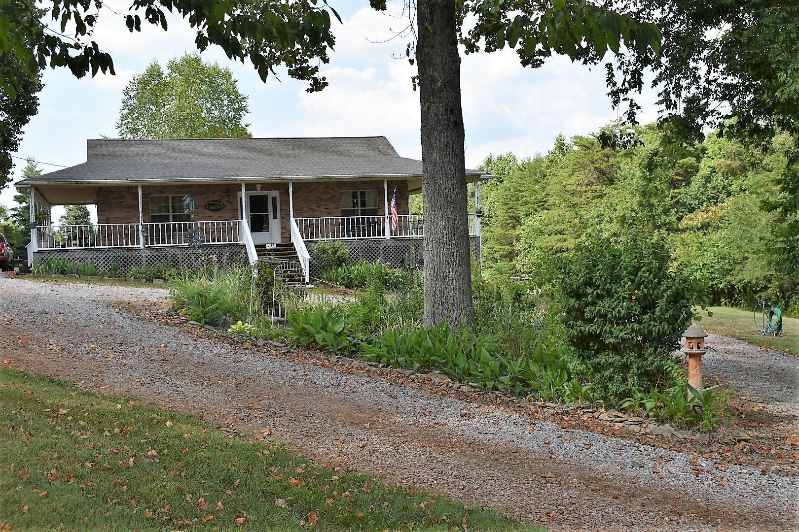 737 Hawkins Road Sweetwater, TN 37874 - Photo 2 of 21 DSC-0001 (2)