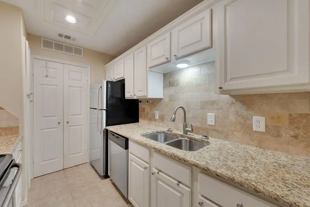 $1,595 | 8404 Forest Lane, Unit 1104, Dallas, TX 75243