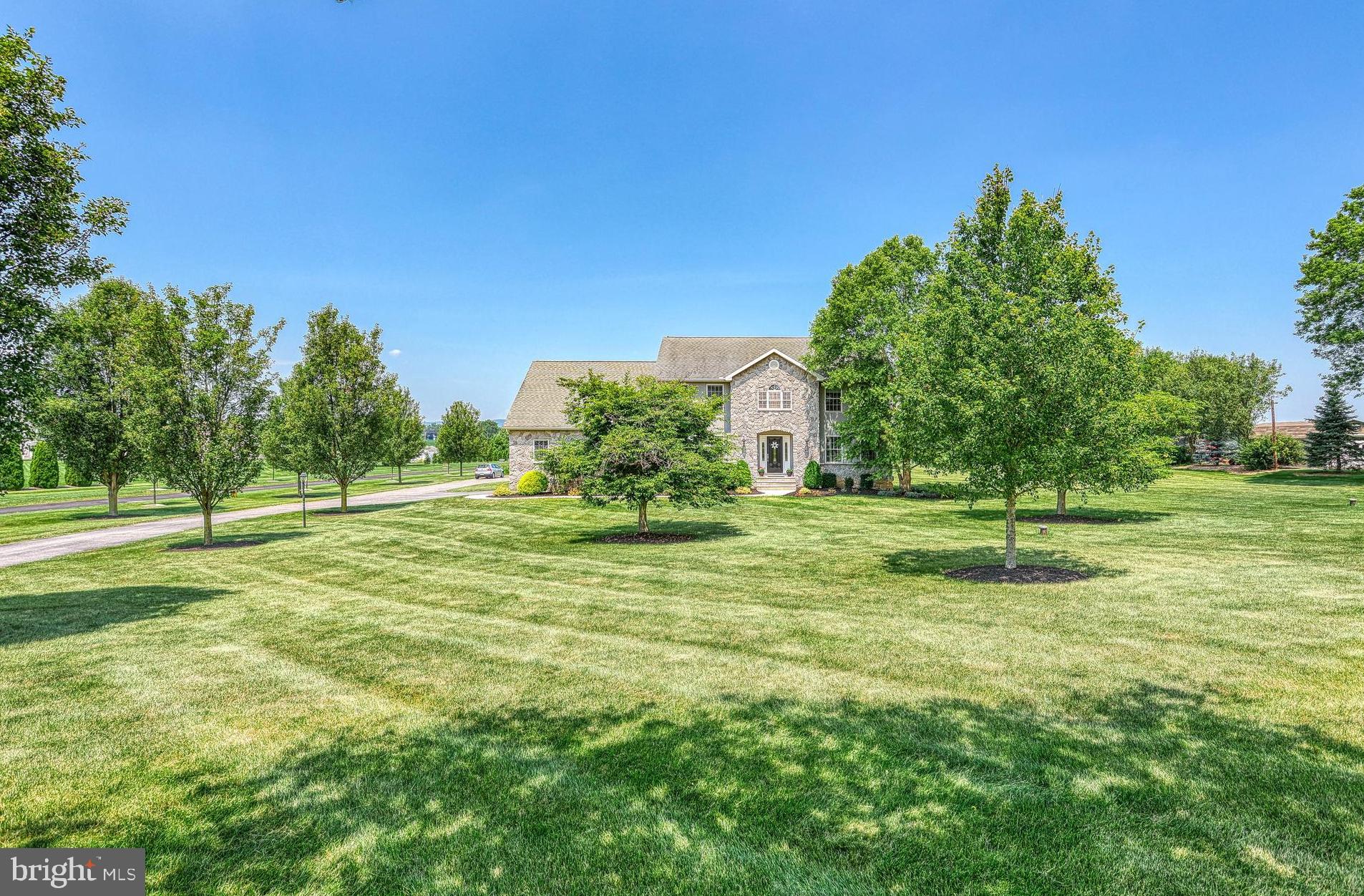 11 Ridge Drive Carlisle, PA 17015 - Photo 2 of 36 Gallery Image 2