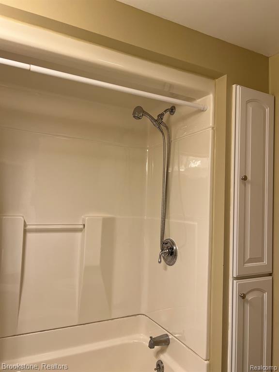1313 Oak Street Rochester, MI 48307 - Photo 32 of 52