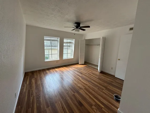 $89,000 | 2020 Continental Avenue, Unit 221, Tallahassee, FL 32304