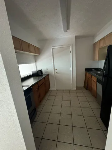 $89,000 | 2020 Continental Avenue, Unit 221, Tallahassee, FL 32304