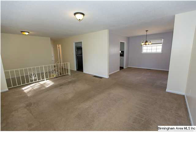 556 Overhill Road Pelham, AL 35124 - Photo 10 of 31