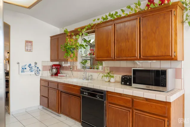 $420,000 | Undisclosed Address, Bakersfield, CA 93312