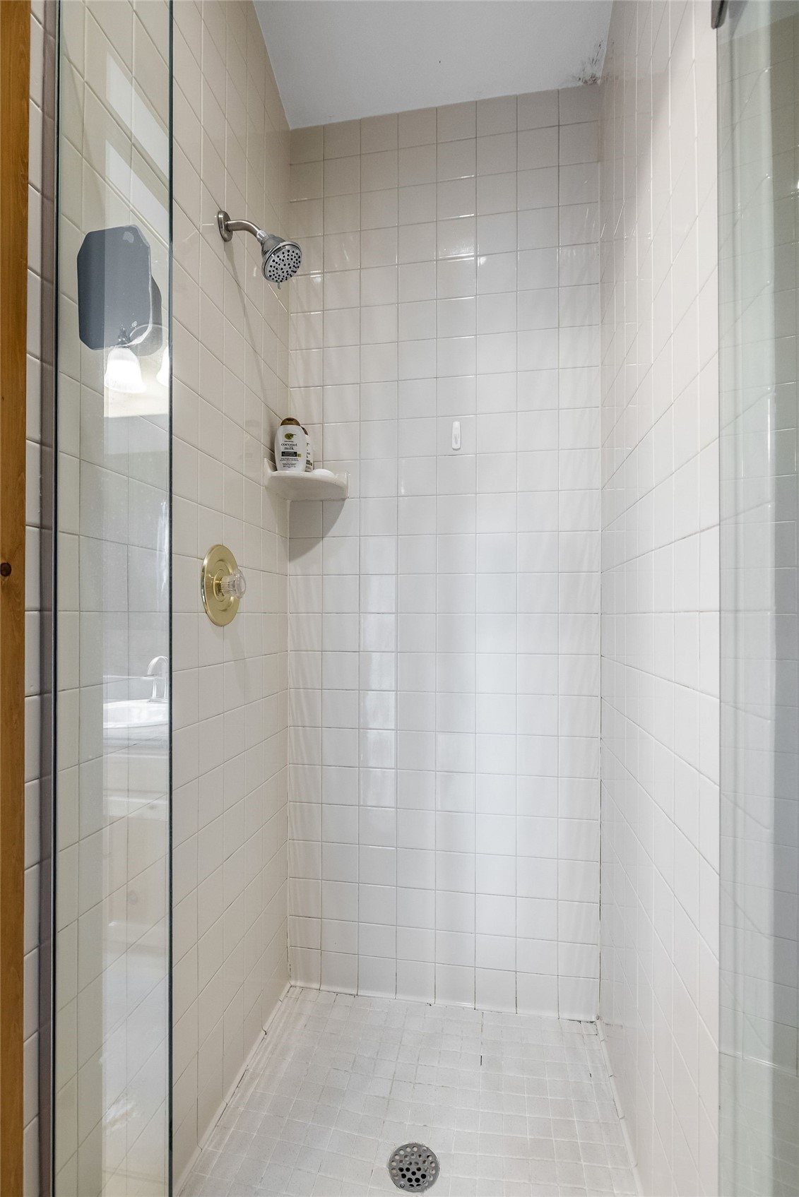 71 Starfire Lane, Unit 1978 Keystone, CO 80435 - Photo 20 of 40 a bathroom with a shower