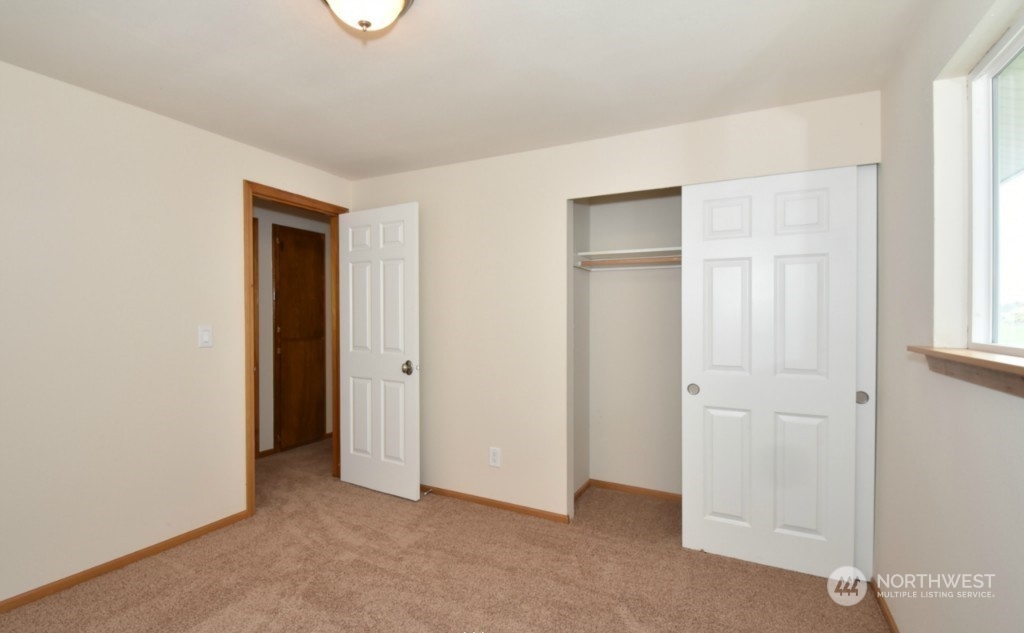 10341 Grove Road Southeast Yelm, WA 98597 - Photo 11 of 20 Gallery Image 11