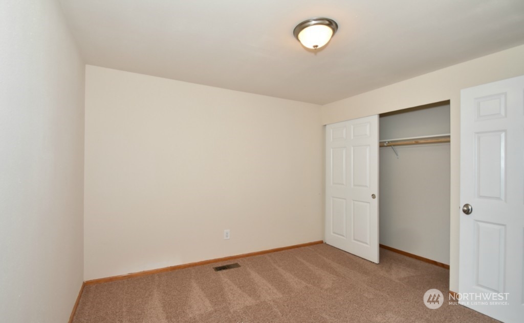 10341 Grove Road Southeast Yelm, WA 98597 - Photo 12 of 20 Gallery Image 12