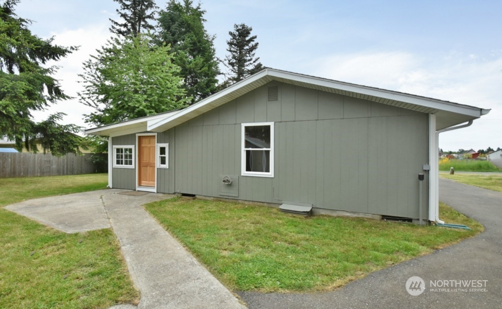 10341 Grove Road Southeast Yelm, WA 98597 - Photo 16 of 20 Gallery Image 16