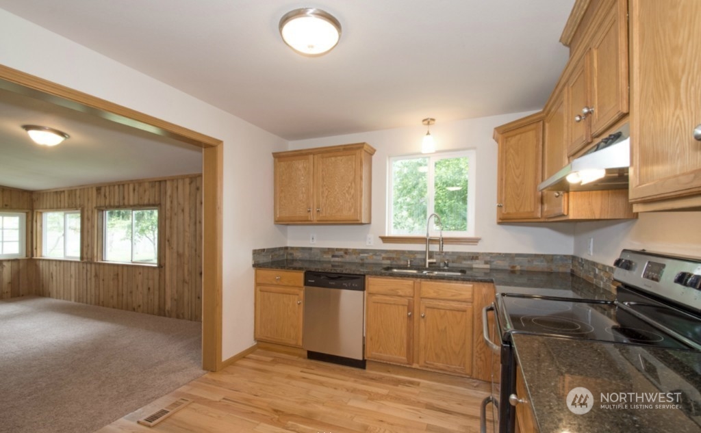 10341 Grove Road Southeast Yelm, WA 98597 - Photo 6 of 20 Gallery Image 6