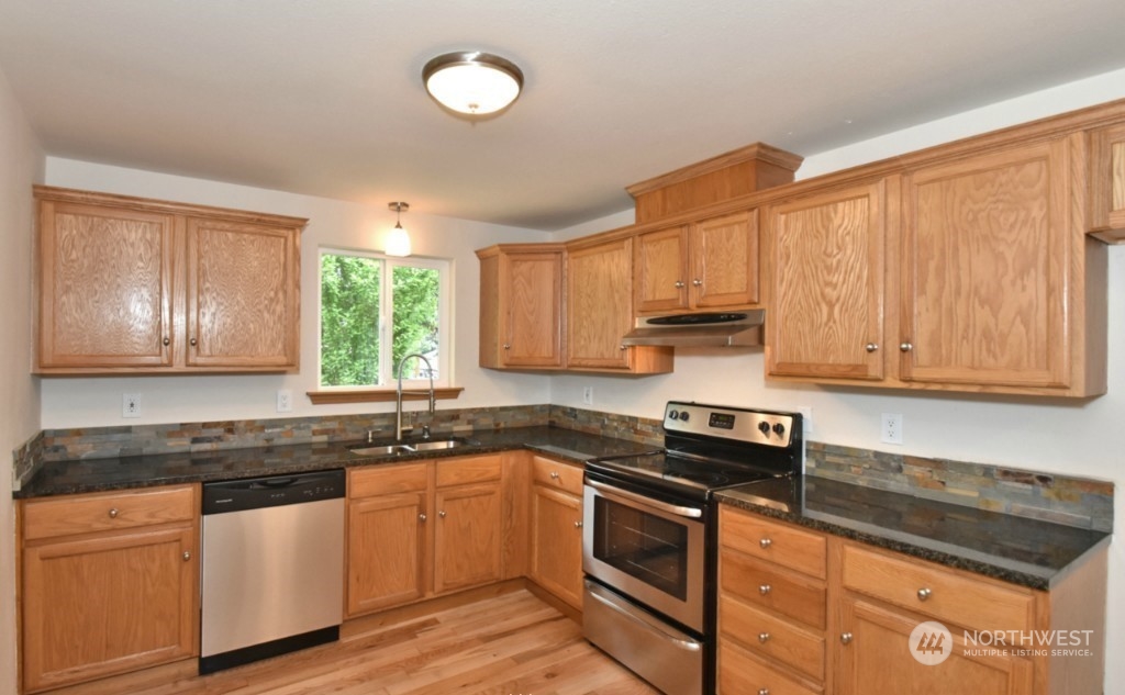 10341 Grove Road Southeast Yelm, WA 98597 - Photo 7 of 20 Gallery Image 7