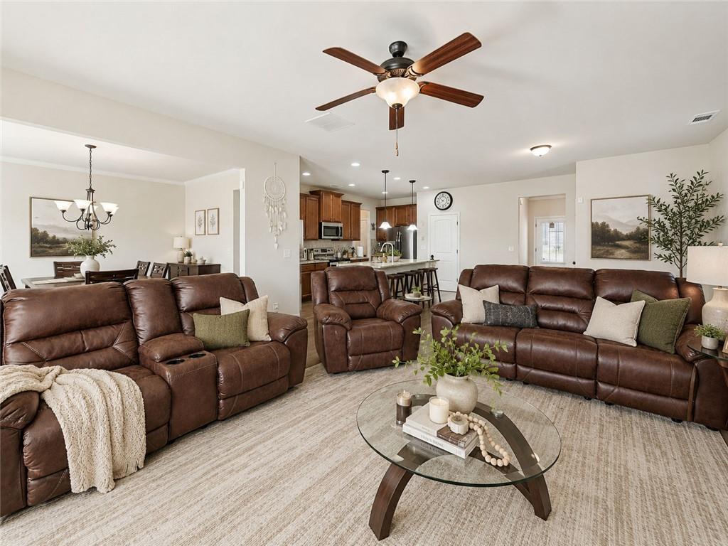 2002 Bridgewater Pass Hampton, GA 30228 - Photo 4 of 26 Gallery Image 4