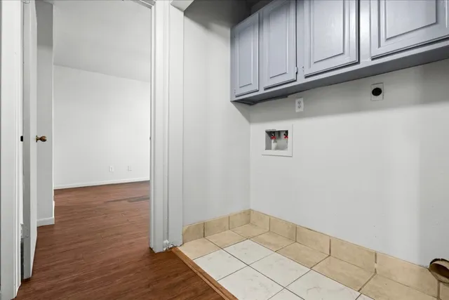 $475,000 | 1129 West San Antonio Street, Lockhart, TX 78644