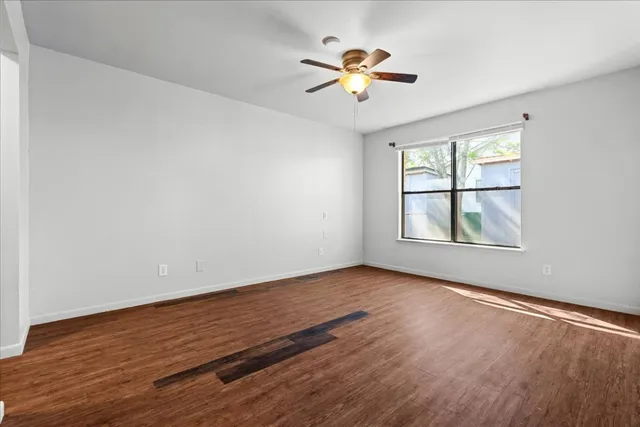 $475,000 | 1129 West San Antonio Street, Lockhart, TX 78644