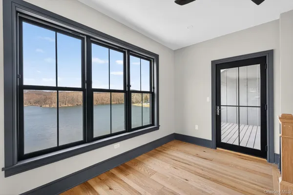 $975,000 | 22 Icehouse Drive, Saugerties, NY 12477