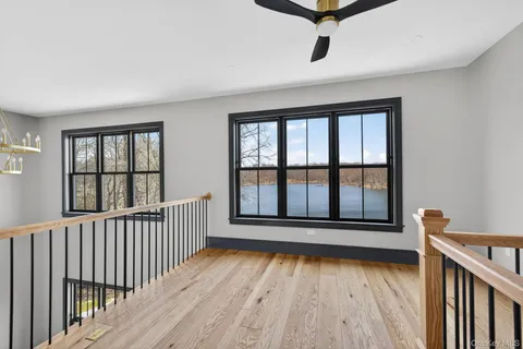 $975,000 | 22 Icehouse Drive, Saugerties, NY 12477