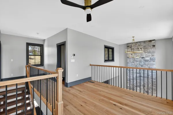 $975,000 | 22 Icehouse Drive, Saugerties, NY 12477