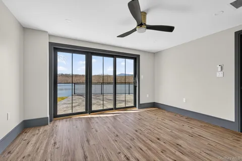 $975,000 | 22 Icehouse Drive, Saugerties, NY 12477