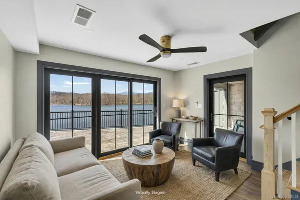 $975,000 | 22 Icehouse Drive, Saugerties, NY 12477